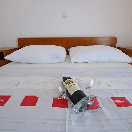 Hella * Trogir