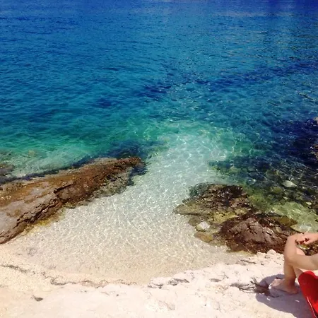 Апартаменти Hella