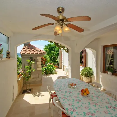 Hella Апартаменти *