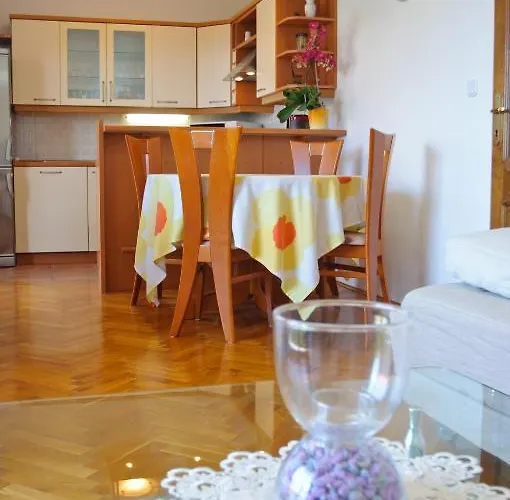 Hella Appartement *
