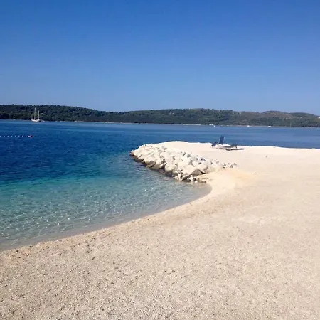 Hella Τρογκίρ